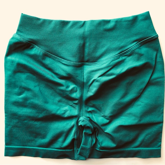 Gymshark XL Sweat Sculpt Seamless Shorts - Picture 3 of 3